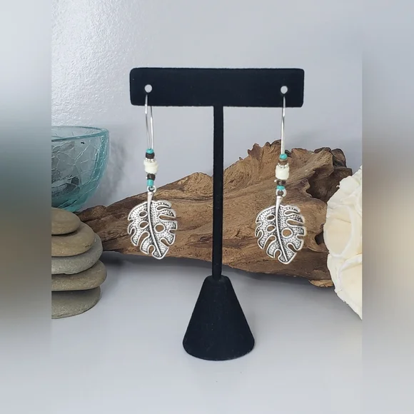 New Boho Leaf Earrings - Picture 2 of 2
